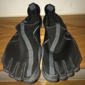 Fila walking/water shoes